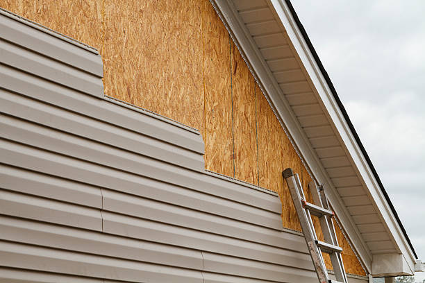 24/7 Emergency Storm Damage Siding Repair experts in Quincy, FL